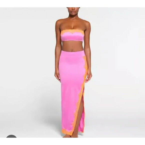 Skims lace swim Skirt neon orchid M - Picture 2 of 8